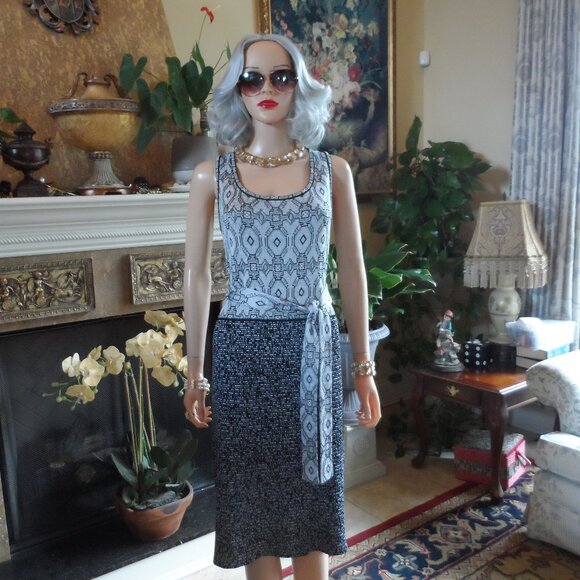 St. John Sport Black & White Print Scoop Neck Belted Knit Dress Size US 8